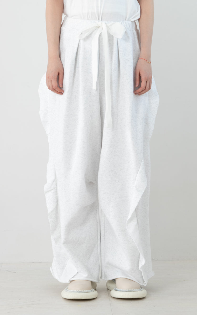 FRILLS WIDE SWEAT PT – BASE MARK