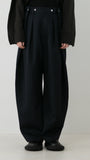 &lt;Pre-order&gt; WOOL TUCKED PANTS