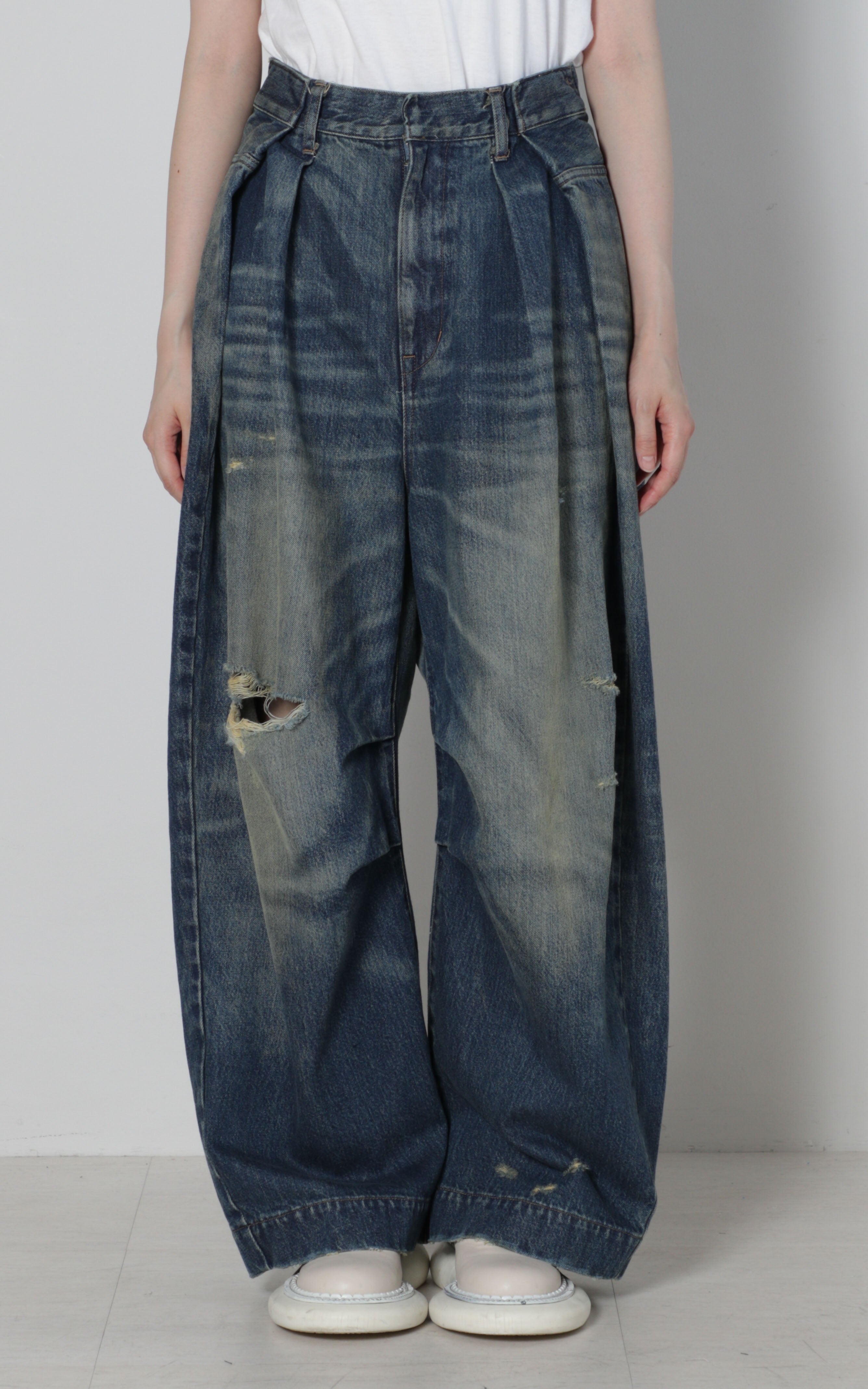 basemark ベースマーク Tucked Denim デニム M 日本製 basemark ベースマーク Tucked Denim デニム M 日本製 - メルカリ